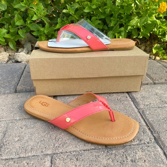 UGG Shoes - UGG Tuolume Sandals